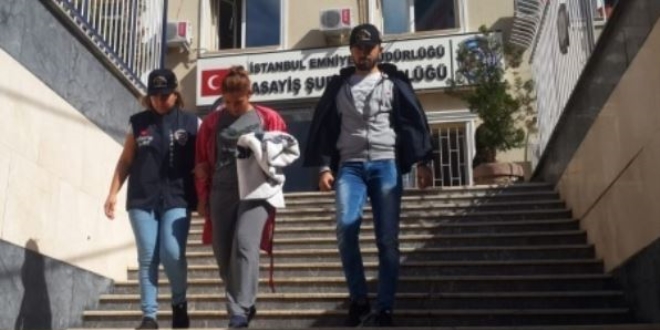 Kredi kartı veya röntgen filmi kullanarak ev soyuyorlar