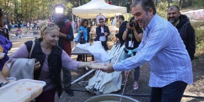 Cep telefonsuz 48 saat ge�irdiler