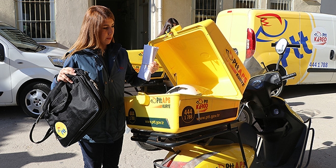 Edirne'nin motosikletli kadın postacıları
