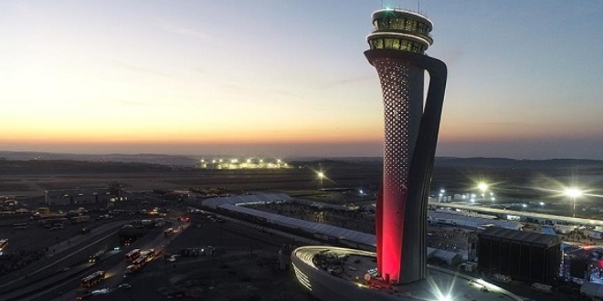 'Uzakdoğu İstanbul uçuşu için sıra bekliyor'