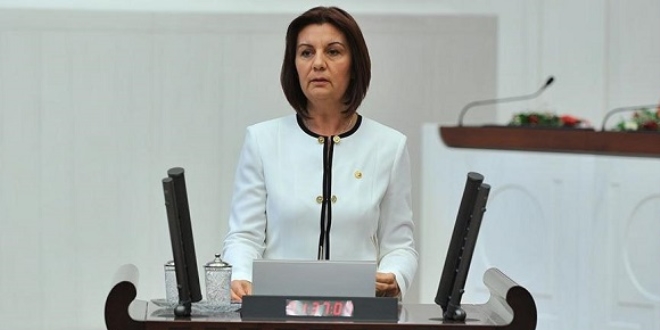 CHP'den 'ihtiyaç fazlası öğretmen' eleştirisi