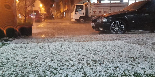Kars beyaza büründü