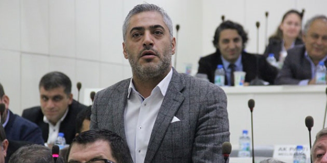 AK Parti'li �yeden Kocao�lu'na genel ba�kanl�k �a�r�s�