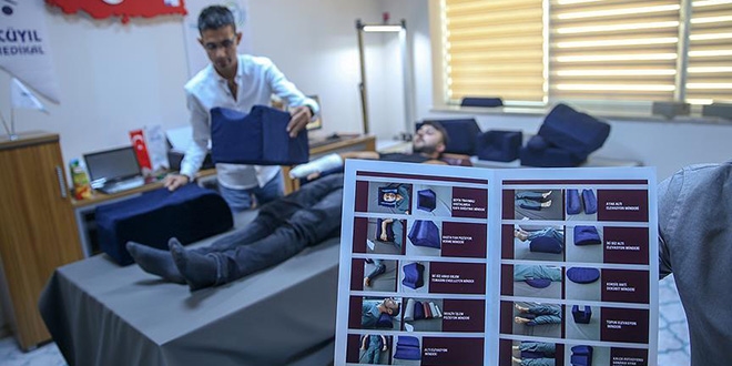 Erkek hemşireden 'yatak yarasını önleyici ürün'