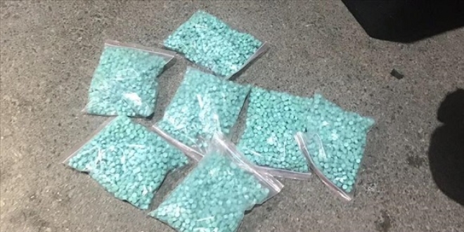 Adana �akirpa�a Havaliman�nda 965 bin uyu�turucu hap ele ge�irildi