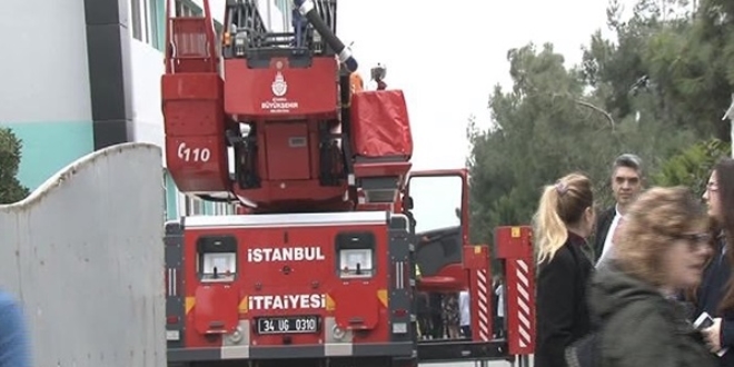 İstanbul'da okulda yangın paniği