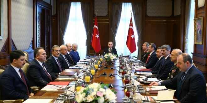 İşte 3 saat süren toplantıda alınan kararlar