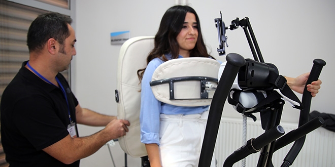 Mühendis, felçli kardeşi için yürüme robotu yaptı
