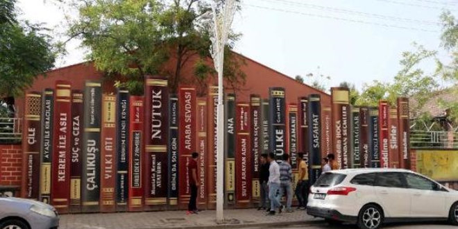 Kültür Sokağı'nda kültür duvarına yoğun ilgi