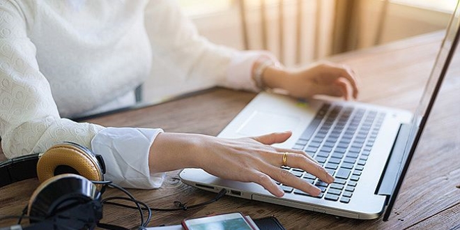 Gelişen teknoloji gençlerin ruh sağlığını tehdit ediyor