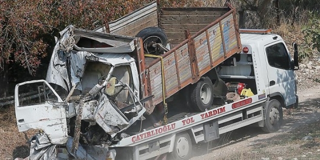 İzmir Menderes'teki trafik kazasıyla ilgili 5 kişiye gözaltı