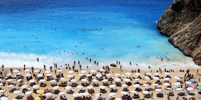 Ruslar tatil tercihini Türkiye'den yana kullanıyor