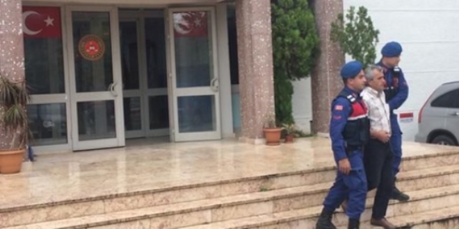 Kom�usunun k�pe�ini asarak �ld�ren zanl� serbest