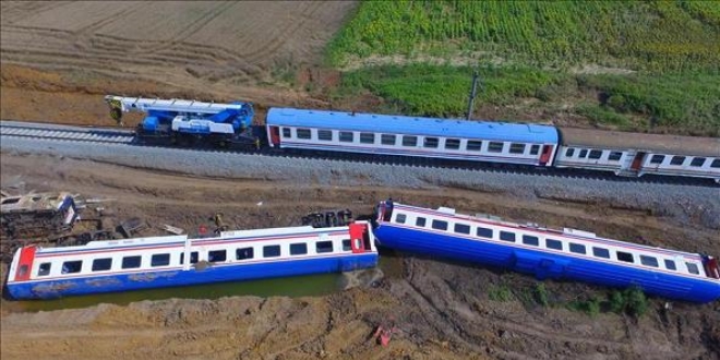 �orlu'daki tren kazas�n�n detaylar� bilirki�i raporunda