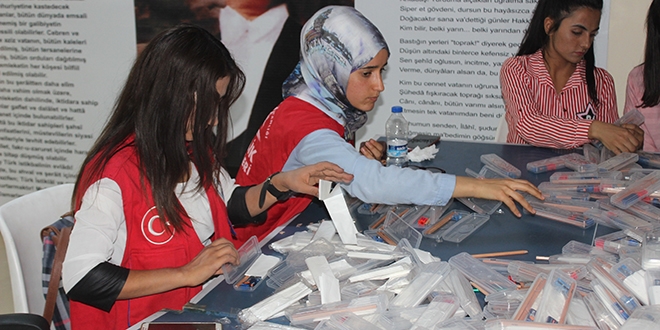 Sınav kalemleri köylerdeki öğrencilere dağıtılacak