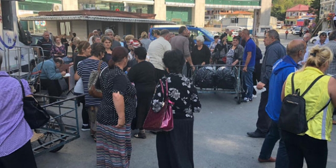 Sarp S�n�r Kap�s�'nda kay�n mantar� yo�unlu�u