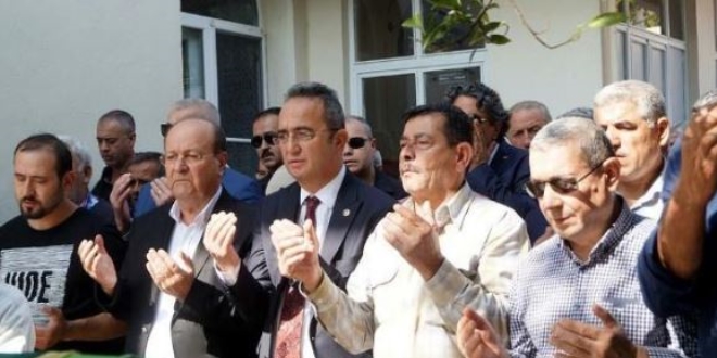 CHP'li Bülent Tezcan'ın acı günü