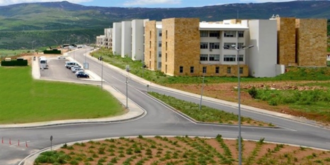 Bu üniversitenin 33 bölümünde öğrenci yok