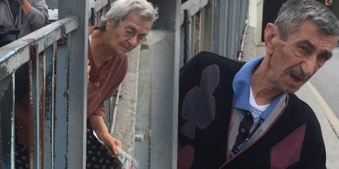 Eminönü'nde 'ölüm' geçişi