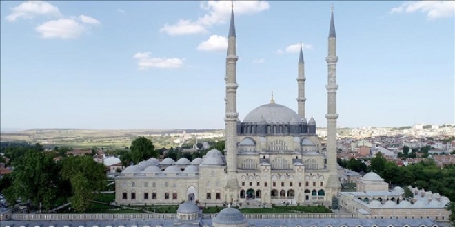 'Cami yapımında Mimar Sinan projeleri örnek alınsın'