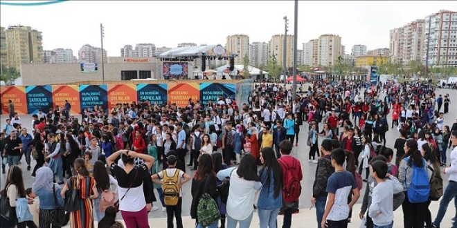 Diyarbakır Gençlik Festivali'ne ilg yoğun