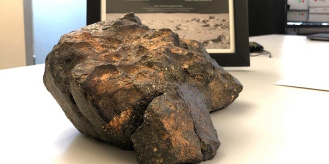 D�nyada e�i benzeri olmayan ta� 612 bin 500 dolara sat�ld�