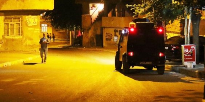 Erdoan'n gelii ncesi Diyarbakr'da 400 polisle asayi uygulamas