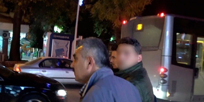 Dolandırıcı, 102 bin lirayı çekmeye geldiği bankada yakalandı
