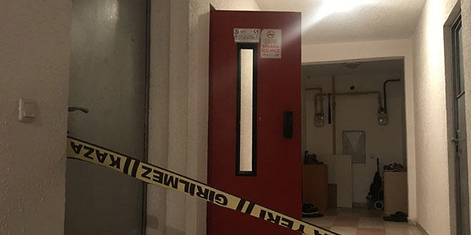 Su dağıtan genç asansör boşluğunda ölü bulundu