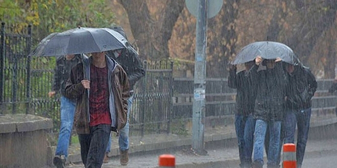 Antalya'da iddetli yamur etkili oldu