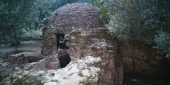 Kilise üzerindeki hamam ortaya çıkartıldı