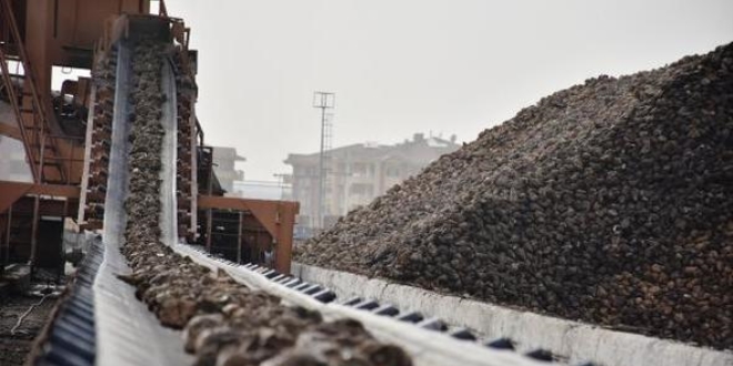 Pancarın işlenip, şeker olarak sofralara yolculuğu