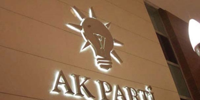 AK Parti toplantısında İngilizce ve Arapça yayın olacak