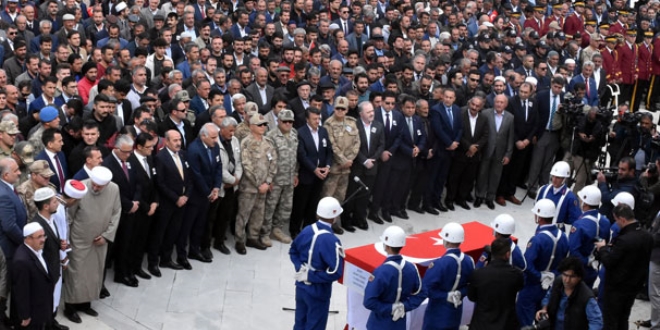 Şehit Uzman Onbaşı gözyaşlarıyla uğurlandı