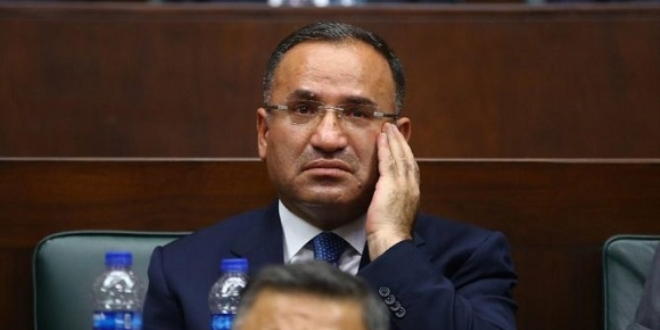 Erdoğan 'Arkasındayız' dedi, Bozdağ gözyaşlarını tutamadı