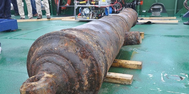 Batk Rus sava gemisinden 2,5 tonluk top karld