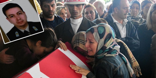 Kazada ölen astsubayın cenazesi toprağa verildi