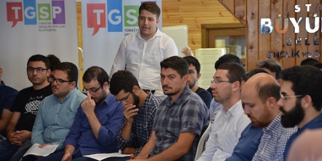 Her 3 gençten biri 'Milliyetçiyim' dedi