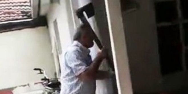 Kirac�s�na �fkelenen ev sahibi baltayla evine zarar verdi