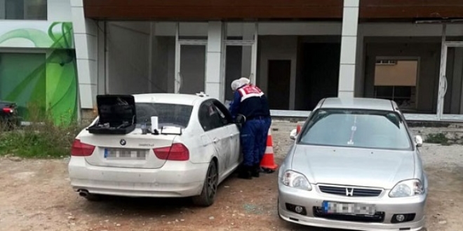 Otomobiline döndüğünde hayatının şokunu yaşadı