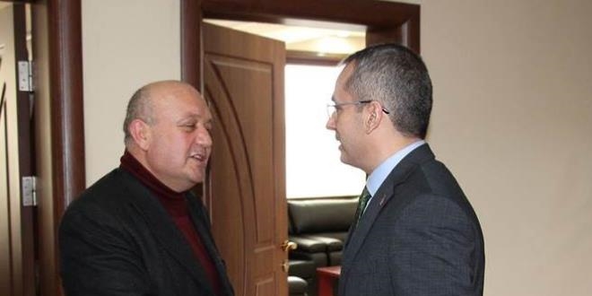 Bakan danışmanından köyüne hizmet götürmeyen Kaymakam'a tepki