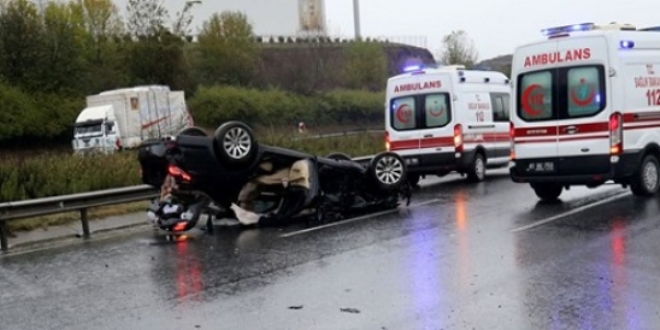 TEM'de zincirleme trafik kazası: 8 yaralı
