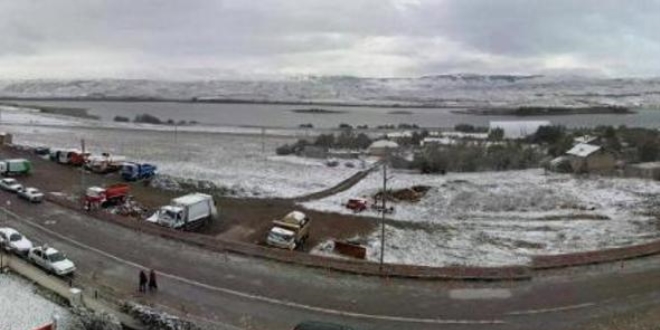 Sivas'a mevsimin ilk kar yad