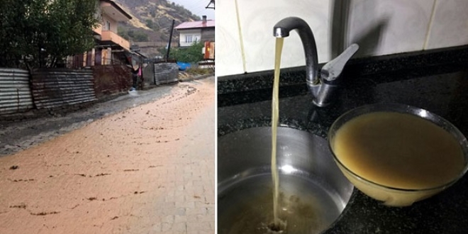 Beytüşşebap sele teslim oldu, okullar tatil edildi