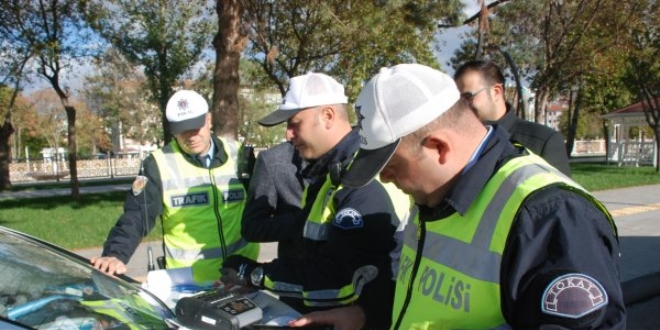 Yayalara öncelik vermeyen sürücülere zamlı tarifeden ceza