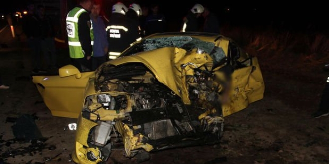 Konya'da trafik kazas�: 3 �l�, 2 yaral�