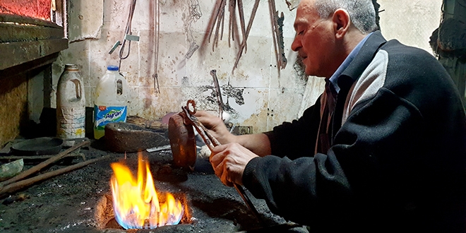 Kalay ustası mesleğini öğretecek çırak bulamıyor