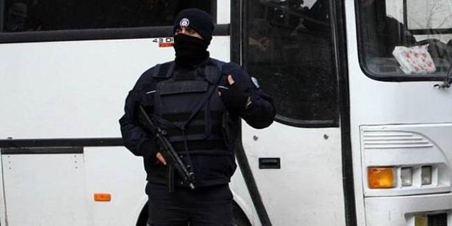 Ankara'da 1'i eski vekil, 6 HDP'li gözaltına alındı