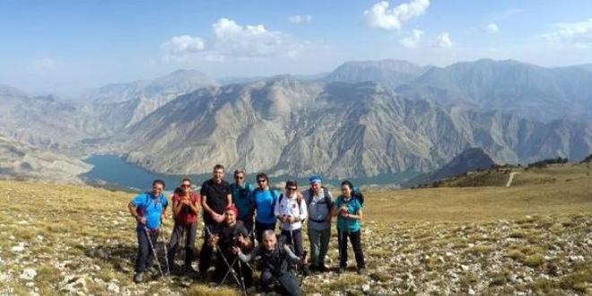 Savcı, hakim, akademisyen günde 20 kilometre yürüyor