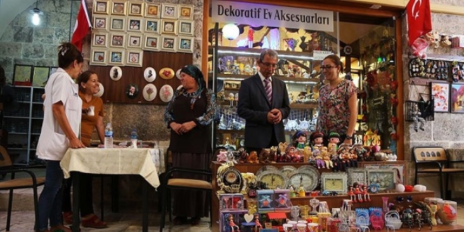 Tarihi k�lliyede ticaret kad�nlara emanet